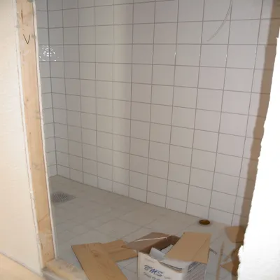 Nytt helkaklat badrum under renovering